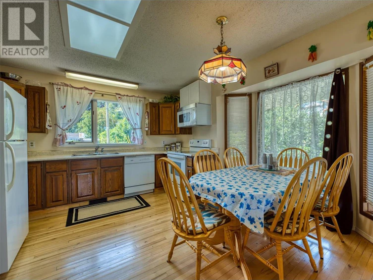 813 Cliff Avenue, Enderby, BC, V0E 1V0 - 8