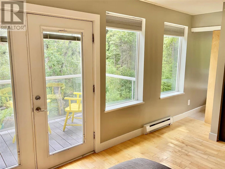 1920 3 Highway, Midway, BC, V0H 1M0 - 45