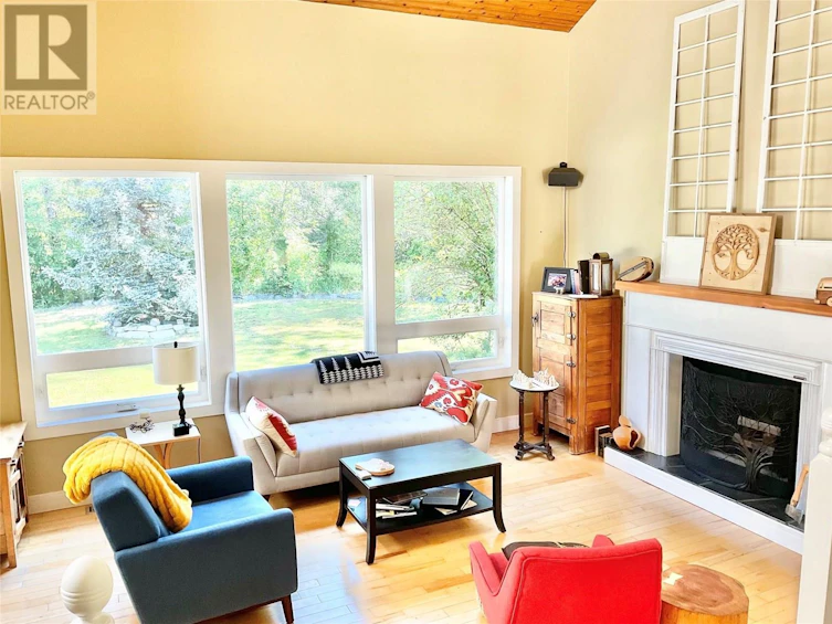 1920 3 Highway, Midway, BC, V0H 1M0 - 25