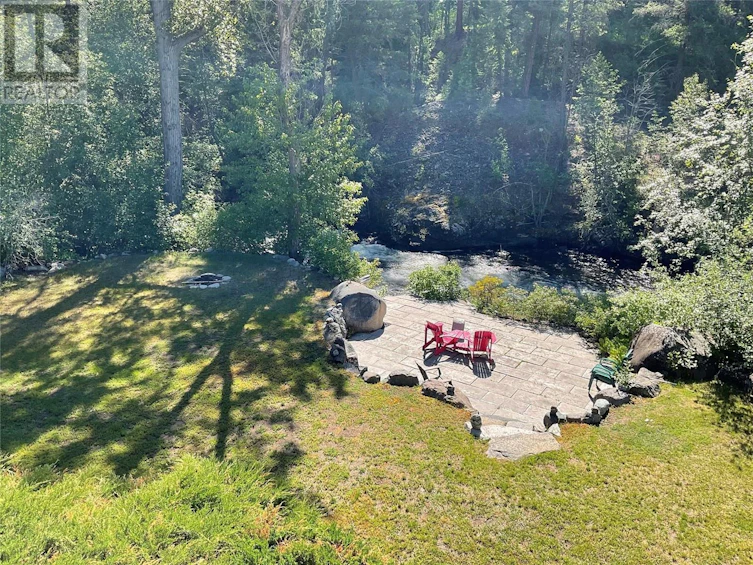 1920 3 Highway, Midway, BC, V0H 1M0 - 47