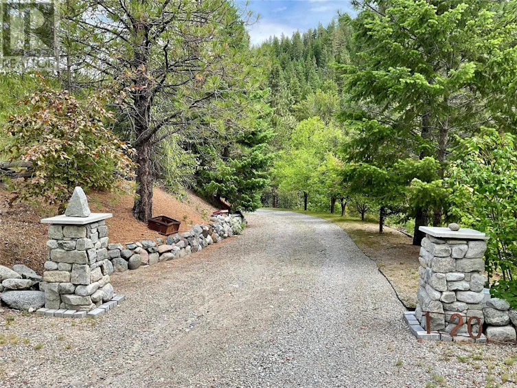 1920 3 Highway, Midway, BC, V0H 1M0 - 4