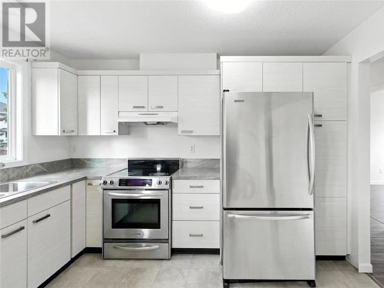495 Garibaldi Drive, Kamloops, BC, V2E 2B1 - 32