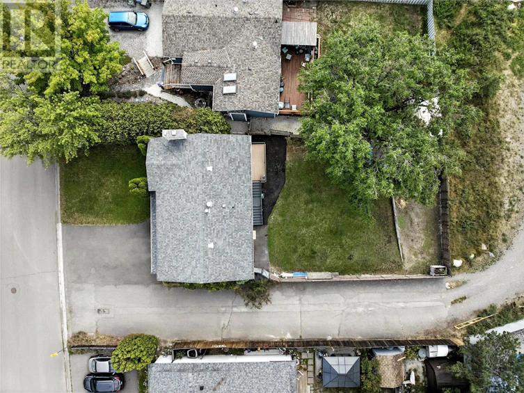 495 Garibaldi Drive, Kamloops, BC, V2E 2B1 - 9