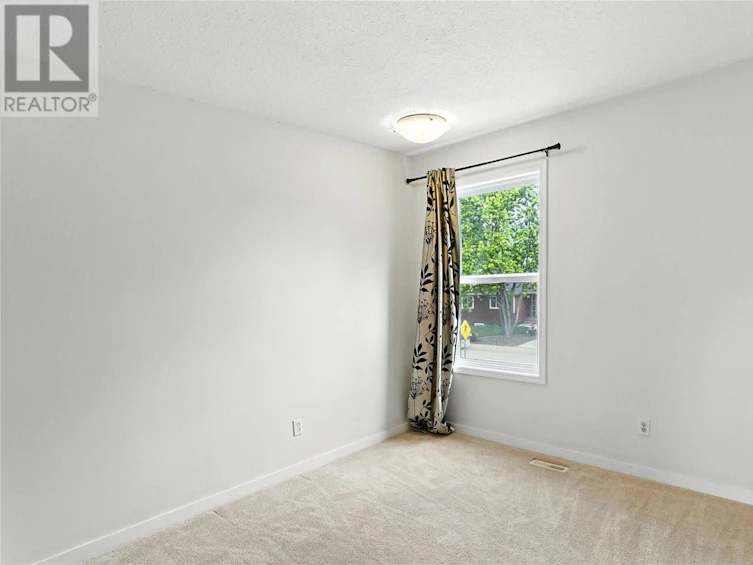 495 Garibaldi Drive, Kamloops, BC, V2E 2B1 - 30