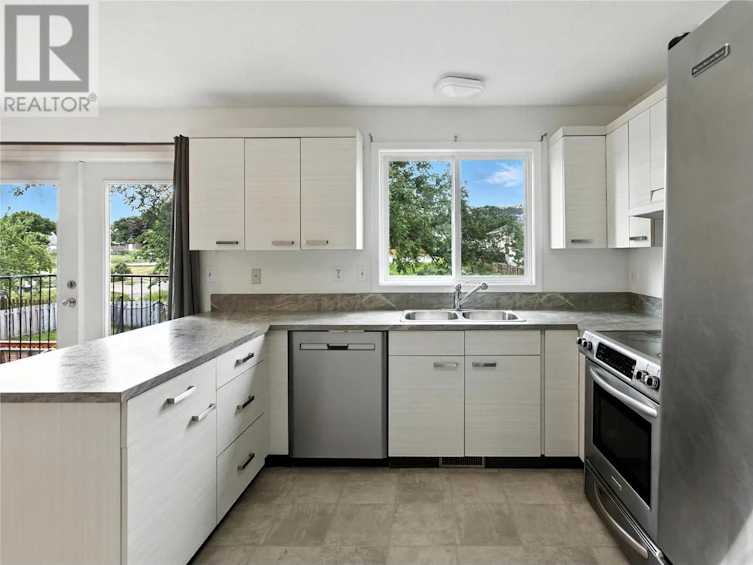 495 Garibaldi Drive, Kamloops, BC, V2E 2B1 - 19