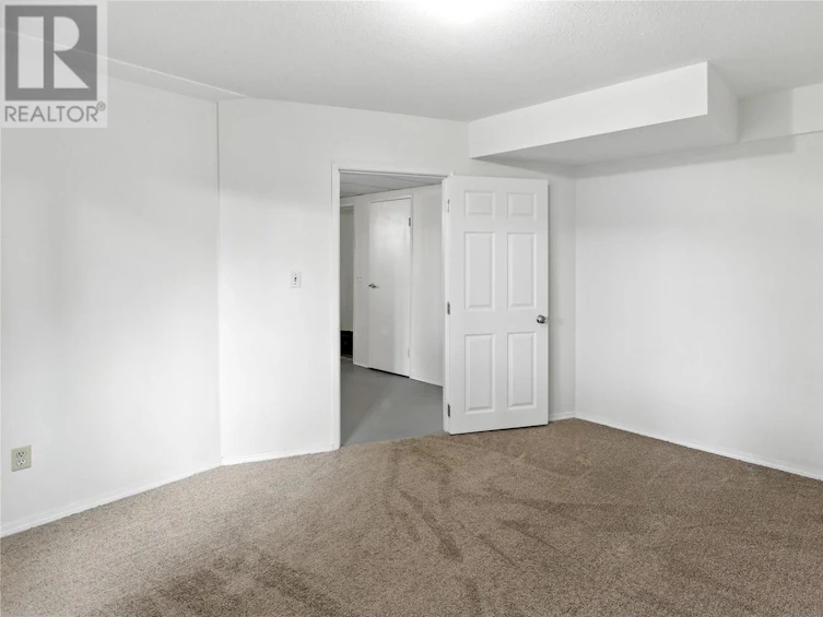 495 Garibaldi Drive, Kamloops, BC, V2E 2B1 - 44