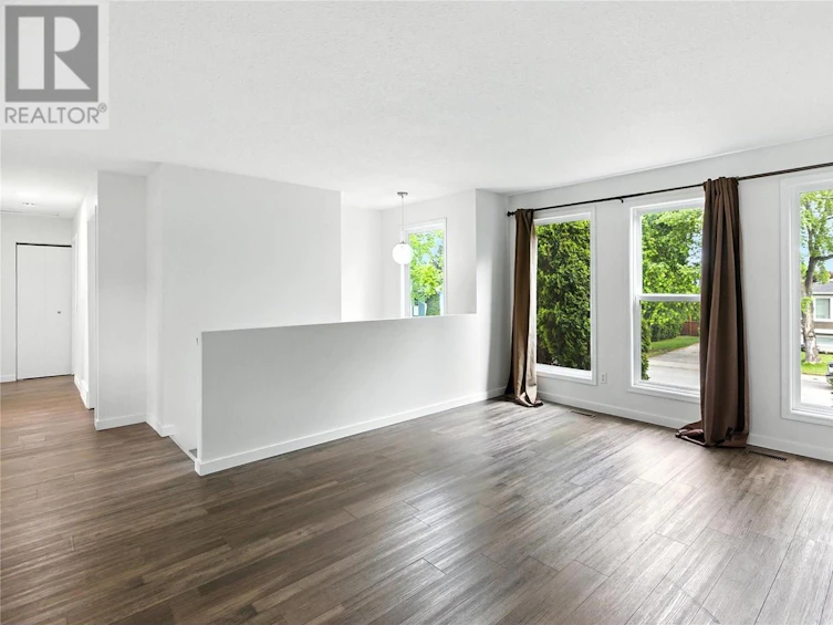 495 Garibaldi Drive, Kamloops, BC, V2E 2B1 - 14