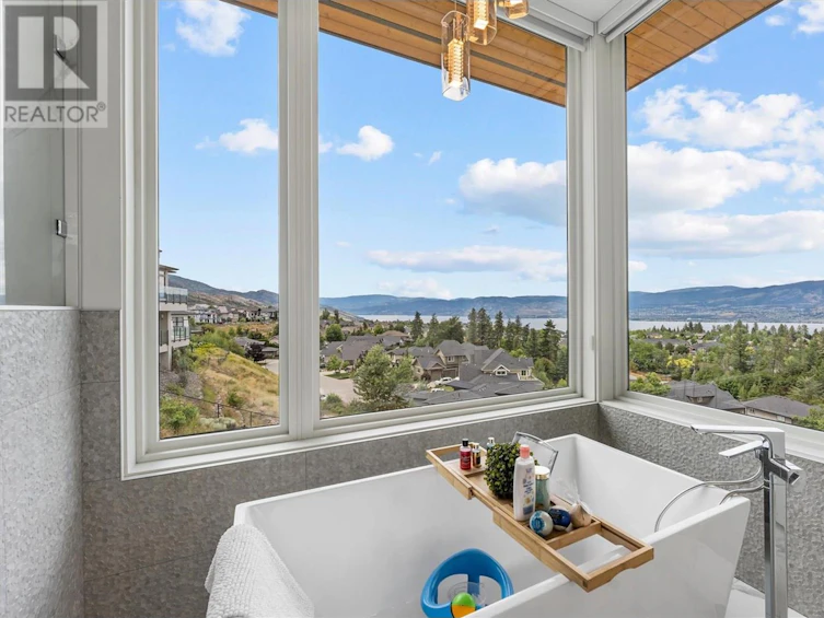 449 Swan Drive, Kelowna, BC, V1W 5L9 - 38