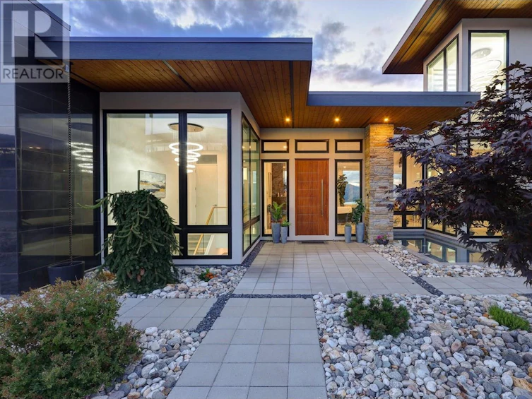 449 Swan Drive, Kelowna, BC, V1W 5L9 - 2
