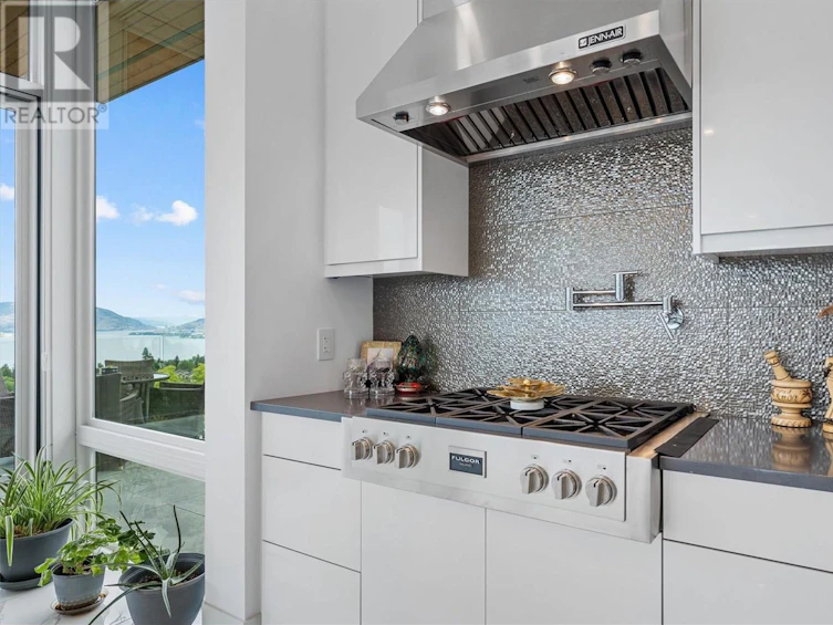 449 Swan Drive, Kelowna, BC, V1W 5L9 - 26