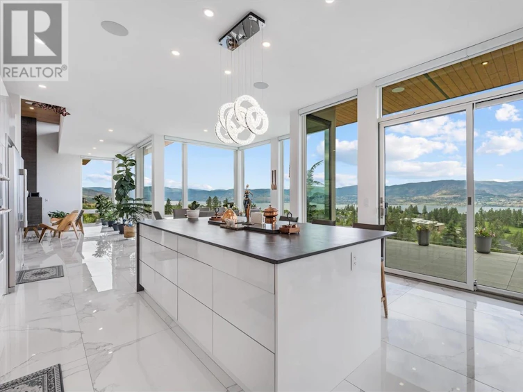 449 Swan Drive, Kelowna, BC, V1W 5L9 - 23