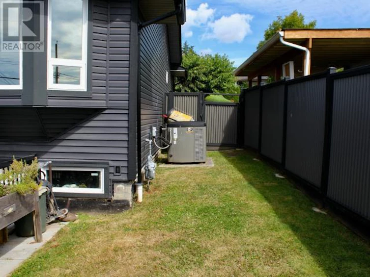3967 Manitoba Avenue, Powell River, BC, V8A 2W7 - 48