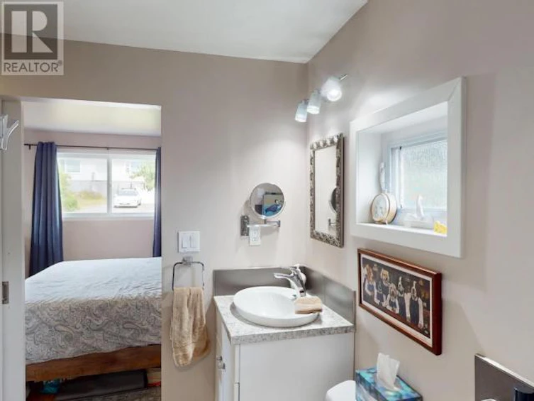 3967 Manitoba Avenue, Powell River, BC, V8A 2W7 - 10