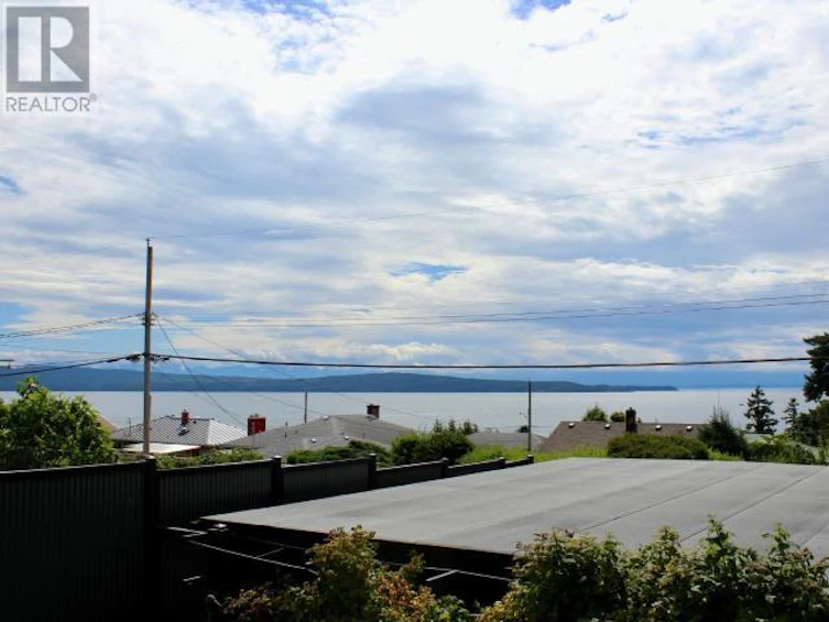 3967 Manitoba Avenue, Powell River, BC, V8A 2W7 - 3
