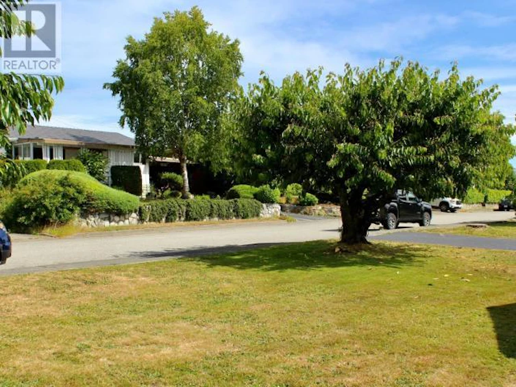 3967 Manitoba Avenue, Powell River, BC, V8A 2W7 - 39