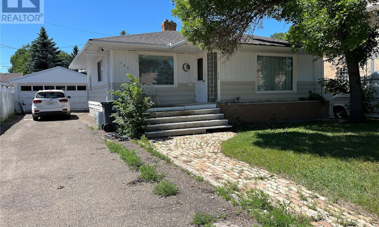 112 2nd Avenue W