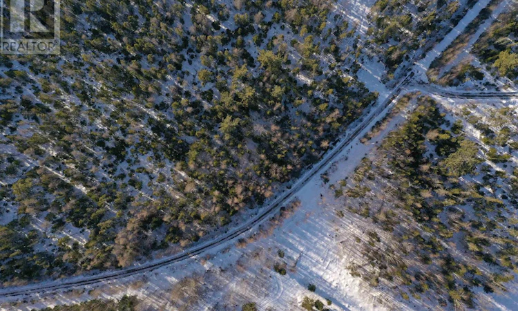 Emerald Drive, Emerald Estates