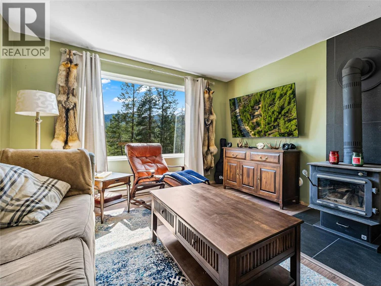 4350 33 Highway, Beaverdell, BC, V0H 1A0 - 7