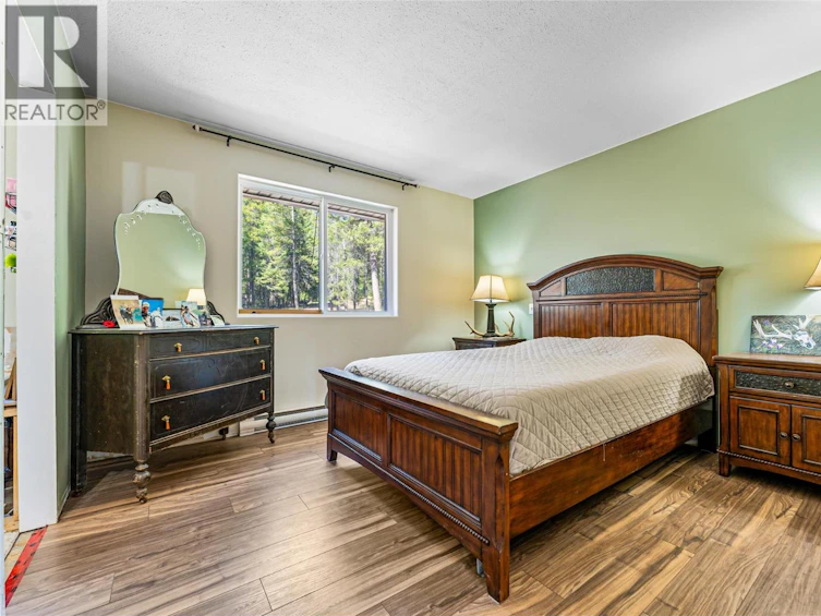 4350 33 Highway, Beaverdell, BC, V0H 1A0 - 16