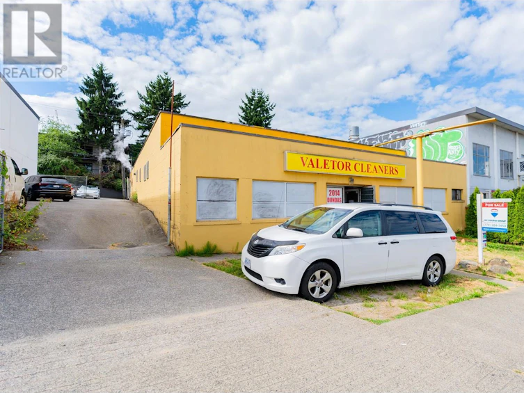2014 Dundas Street, Vancouver, BC, V5L 1J4 - 9