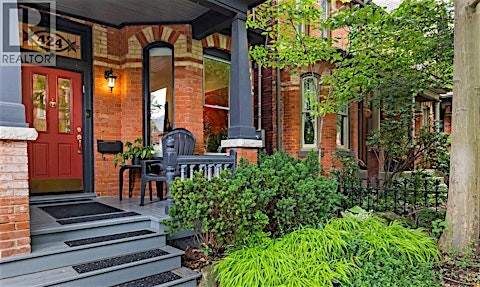 424 Sackville Street, Toronto, ON, M4X 1S9