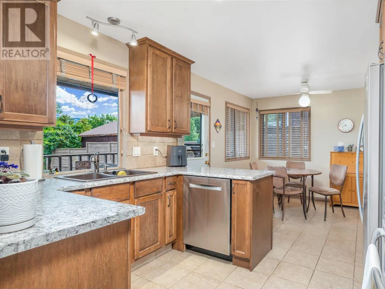 3921 15 Crescent, Vernon, BC, V1T 8B7 - 15