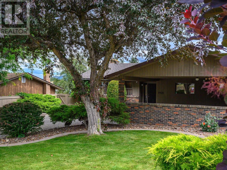 3921 15 Crescent, Vernon, BC, V1T 8B7 - 4