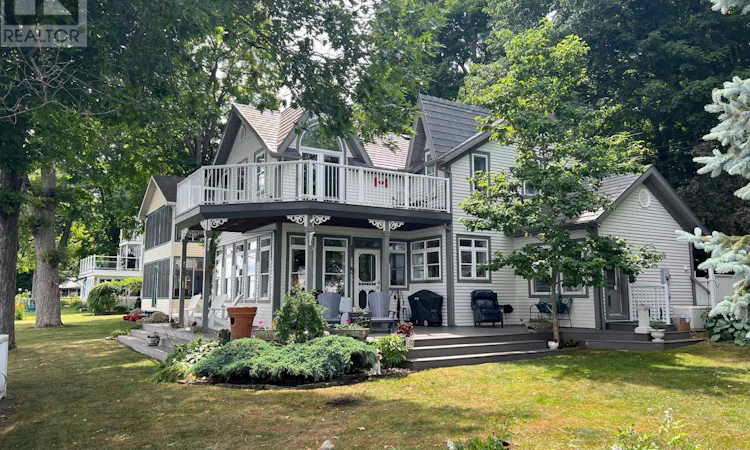 105 Fraser Lane