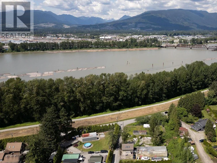17420 Kennedy Road, Pitt Meadows, BC, V3Y 1Z1 - 11