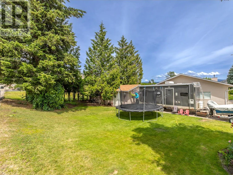 15922 Verrier Street, Summerland, BC, V0H 1Z8 - 39