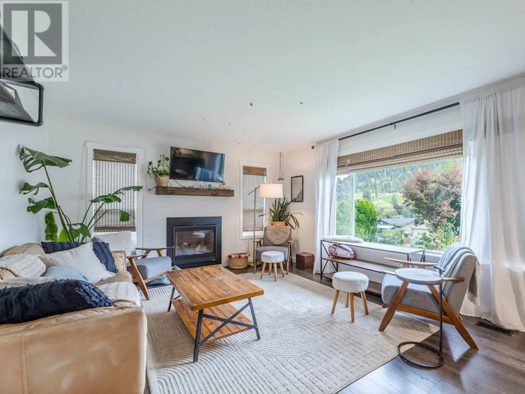 15922 Verrier Street, Summerland, BC, V0H 1Z8 - 9