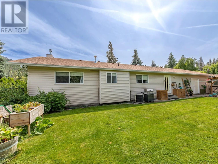15922 Verrier Street, Summerland, BC, V0H 1Z8 - 55