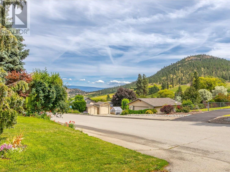 15922 Verrier Street, Summerland, BC, V0H 1Z8 - 56