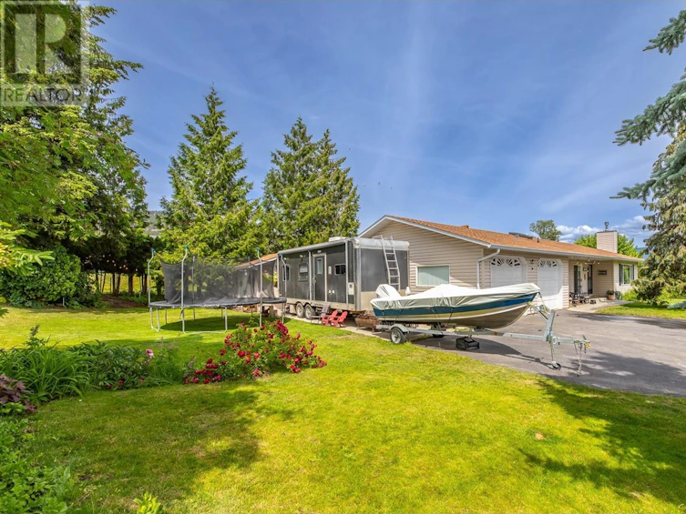 15922 Verrier Street, Summerland, BC, V0H 1Z8 - 2