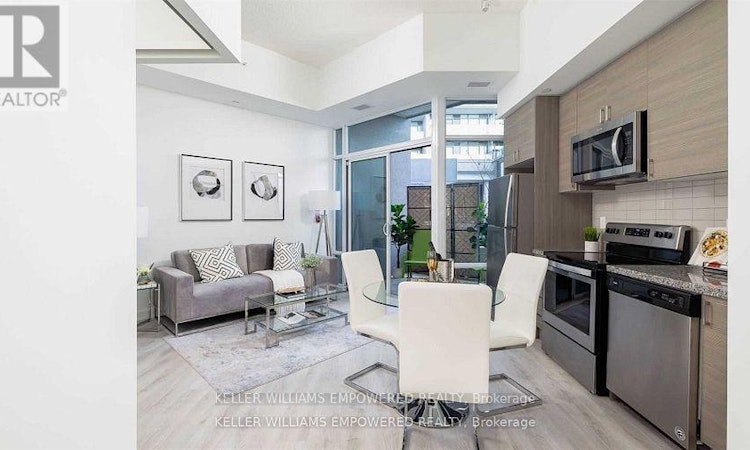 110-621 Sheppard Avenue East