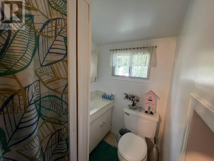 6273 Moose Point Drive, Lone Butte, BC, V0K 2K1 - 13