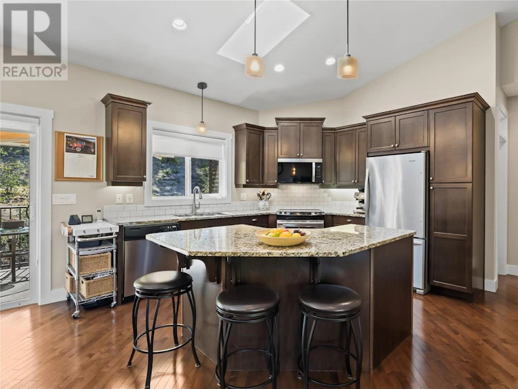 12807 Cliffshore Drive, Lake Country, BC, V4V 2P7 - 17