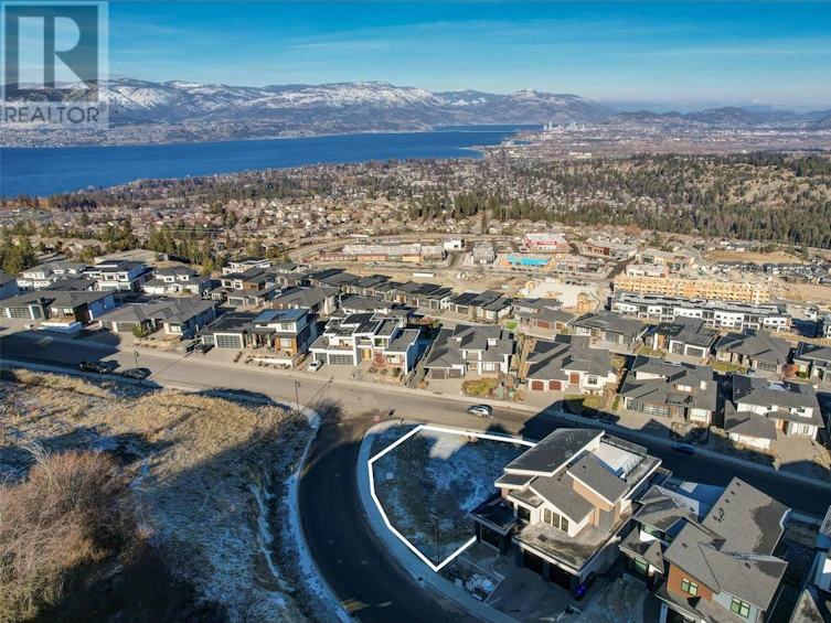 1004 Emslie Street, Kelowna, BC, V1W 0C3