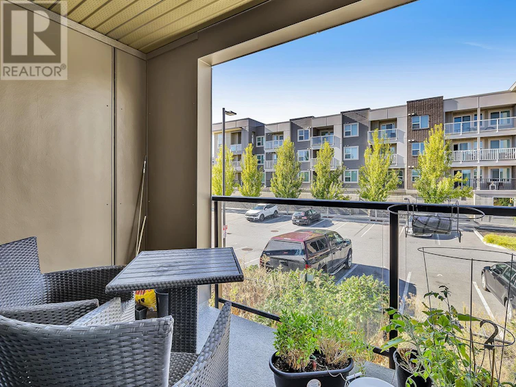 PH12-655 Academy Way, Kelowna, BC, V1V 3A4 - 12