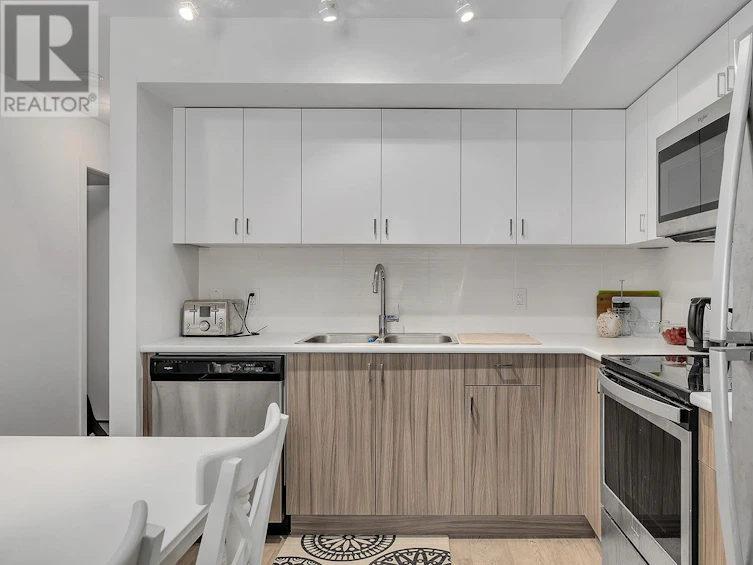 PH12-655 Academy Way, Kelowna, BC, V1V 3A4 - 5