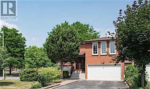 33 Lansbury Drive, Toronto, ON, M1V 3J2