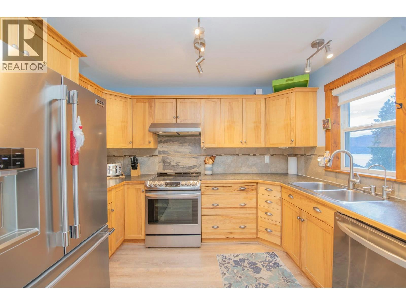 For Sale: 10351 Westshore Road, West Kelowna, BC - REW