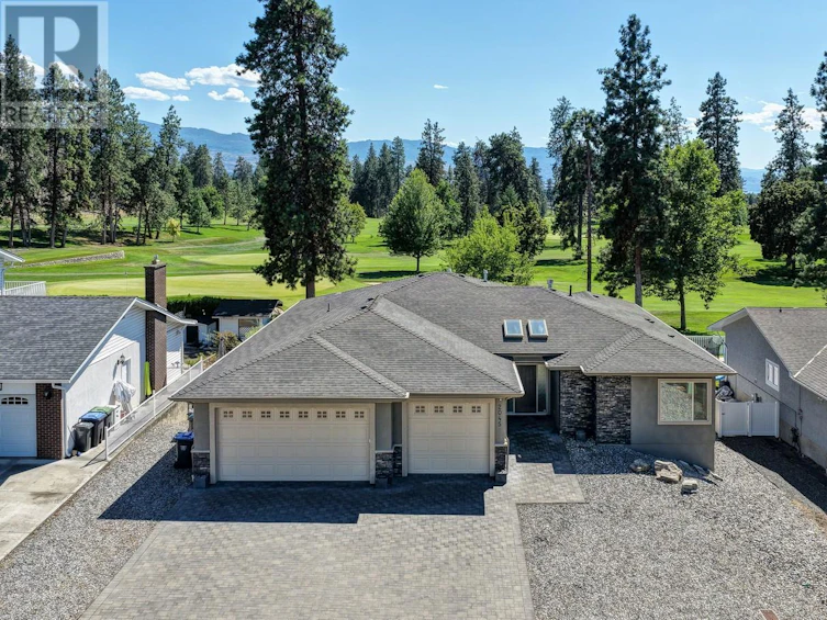 2045 St. Andrews Drive, Kelowna, BC, V1Y 4T6