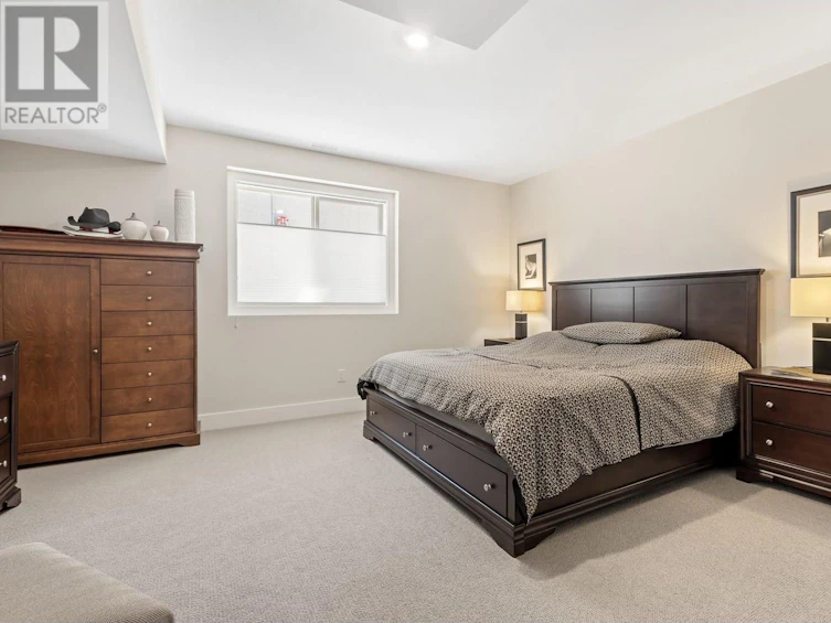 2045 St. Andrews Drive, Kelowna, BC, V1Y 4T6 - 57
