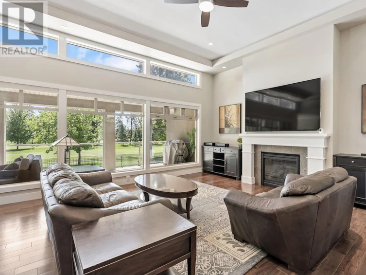 2045 St. Andrews Drive, Kelowna, BC, V1Y 4T6 - 13