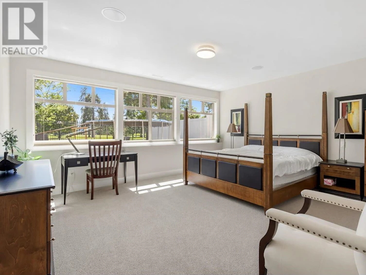 2045 St. Andrews Drive, Kelowna, BC, V1Y 4T6 - 54