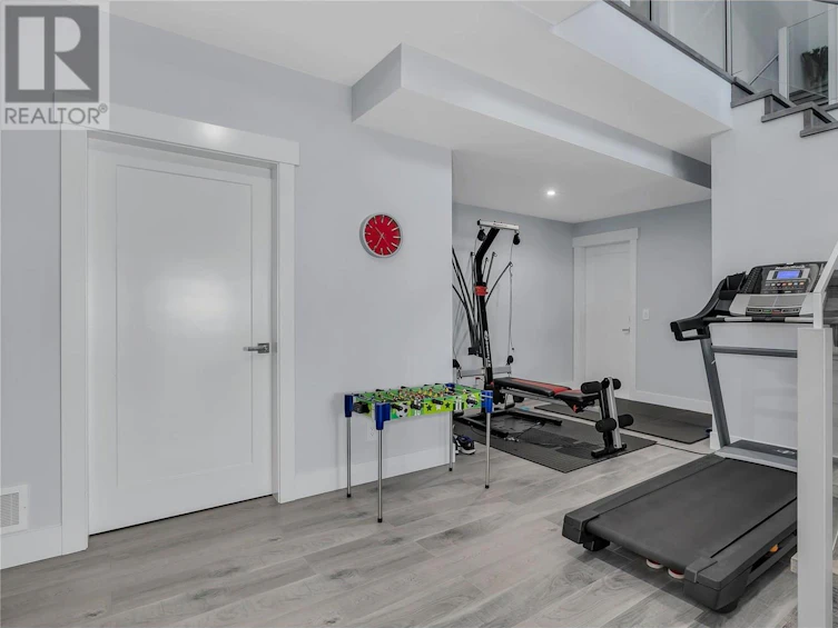 1088 Clarance Avenue, Kelowna, BC, V1W 5M6 - 53