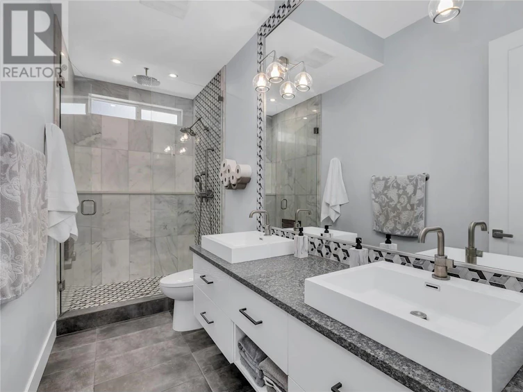 1088 Clarance Avenue, Kelowna, BC, V1W 5M6 - 50