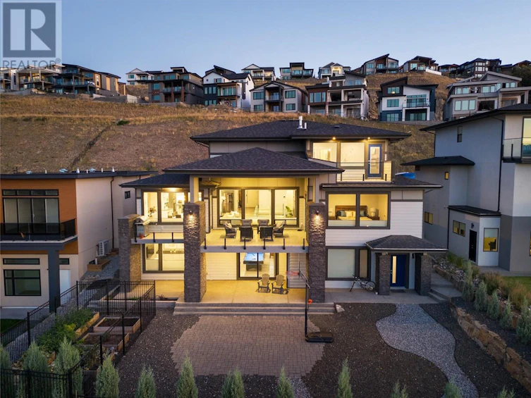 1088 Clarance Avenue, Kelowna, BC, V1W 5M6 - 4