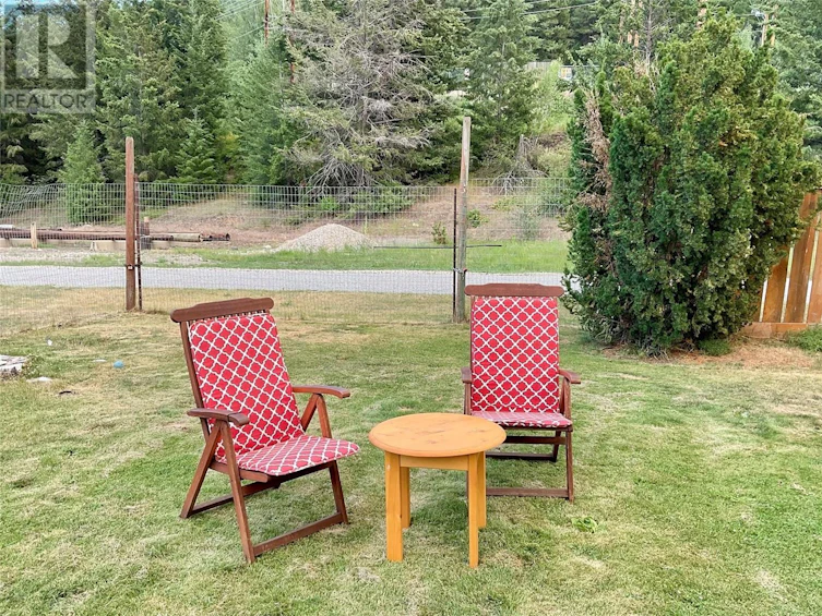 555 Everette Avenue, Greenwood, BC, V0H 1J0 - 10